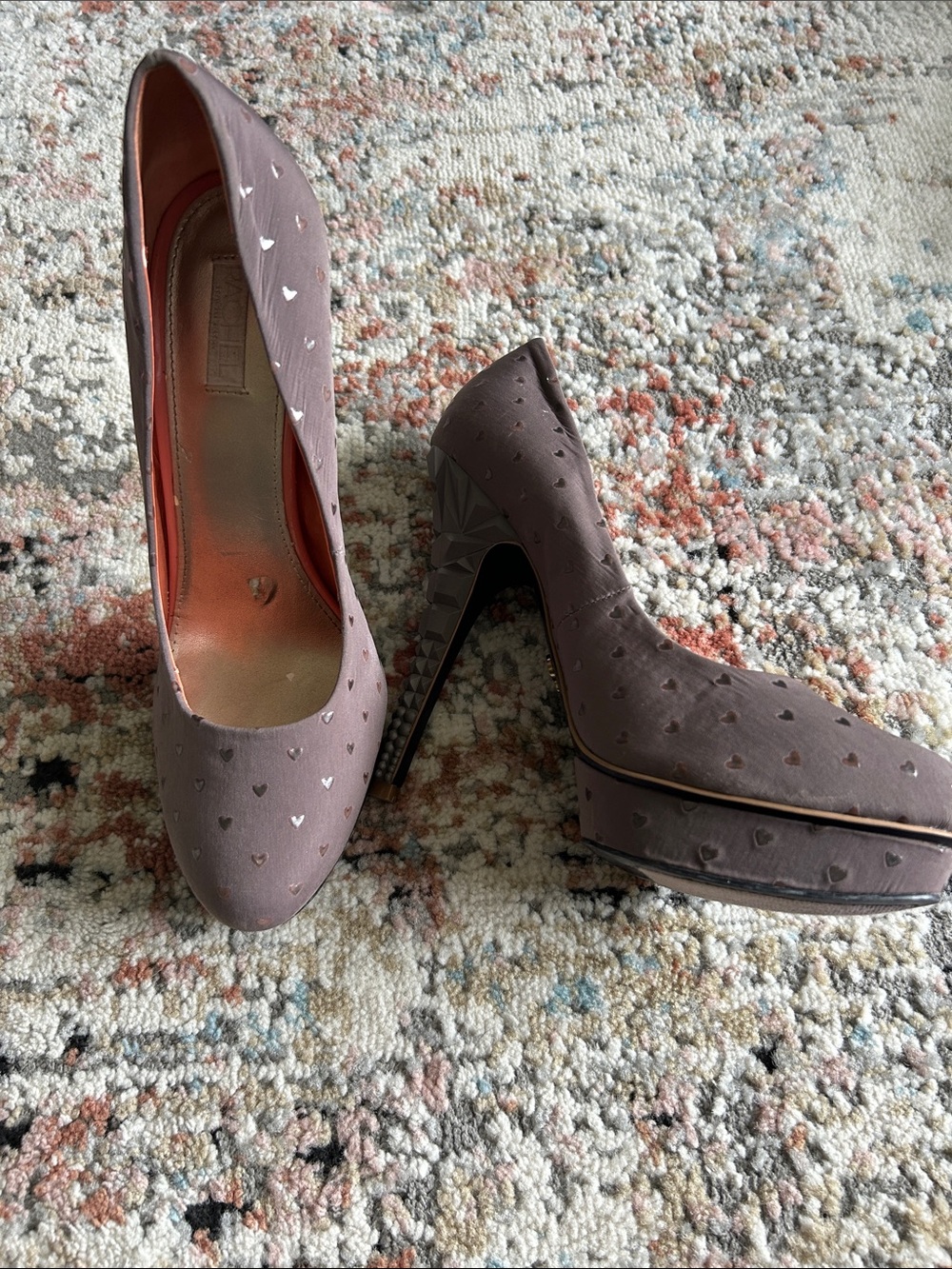 RACHEL Rachel Roy Mauve Heart-Accent Platform Pumps
